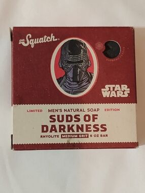 Dr. Squatch Suds of Darkness Men's Natural Soap - Red & White